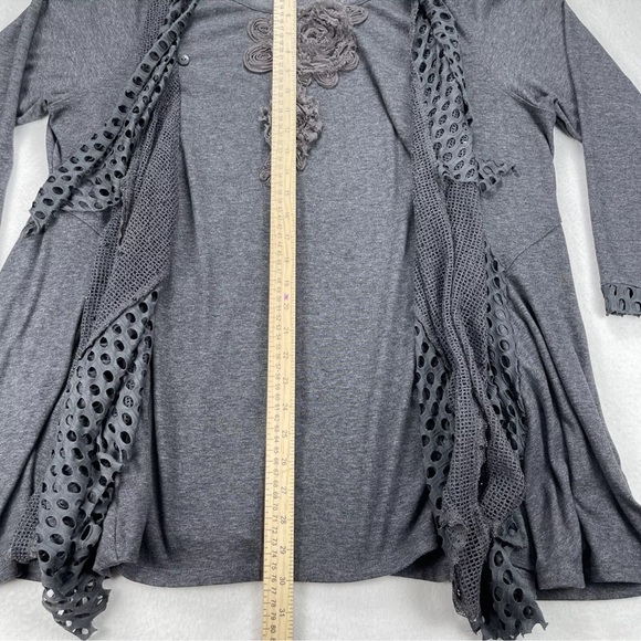 Ali Miles One-Piece Floral Drape Front Abstract Blouse Shirt Top Gray Plus 1X - Picture 9 of 11